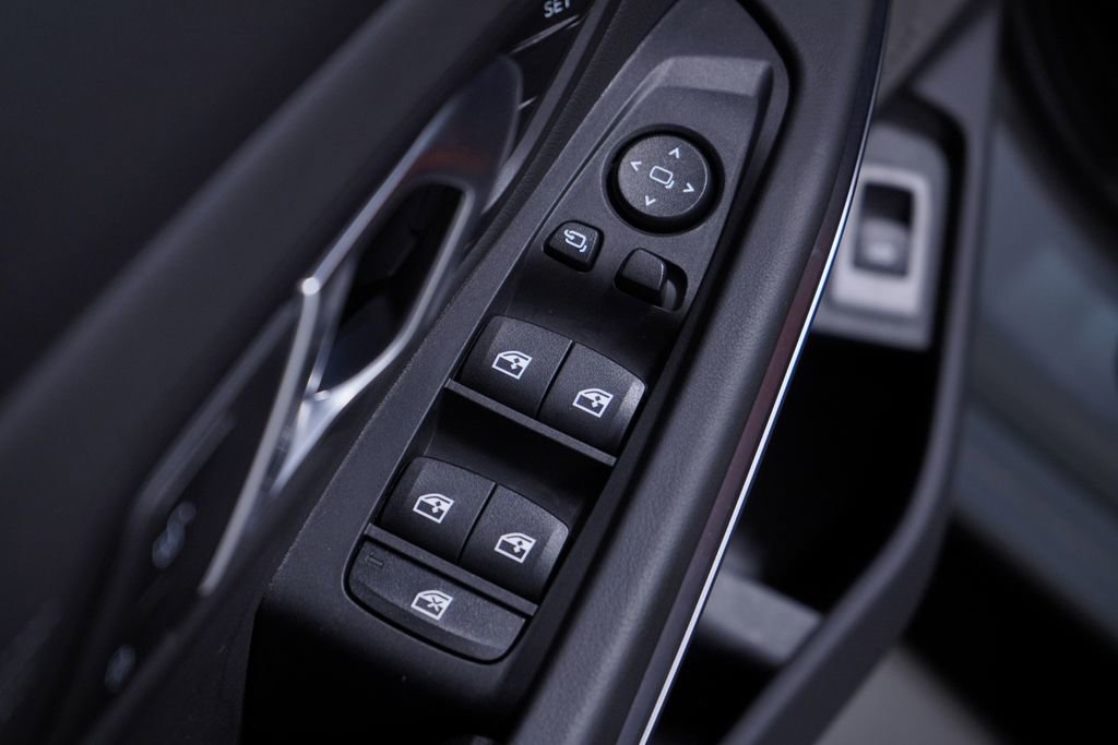 Used 2025 BMW M3 Competition w/ Parking Assistance Package image 17