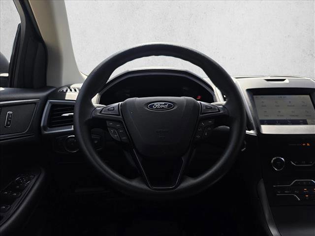 Used 2020 Ford Edge SE FWD image 15