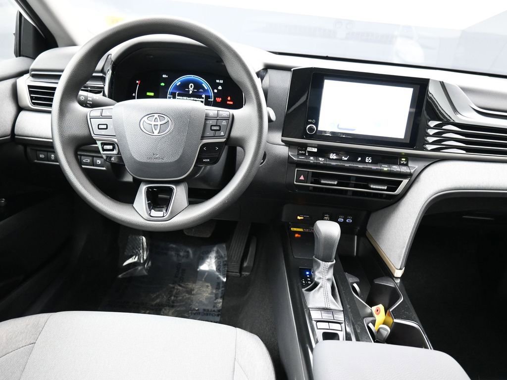 Certified 2025 Toyota Camry LE image 19