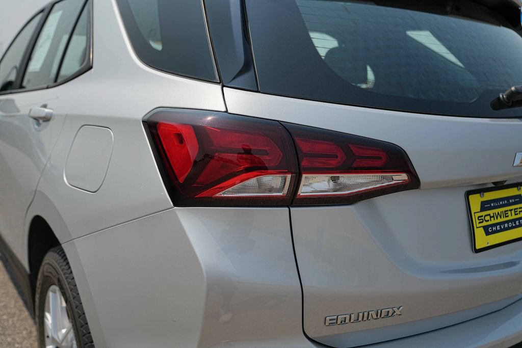 Used 2022 Chevrolet Equinox LS AWD/4WD image 9