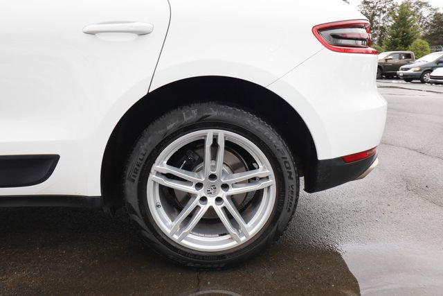 Used 2018 Porsche Macan AWD/4WD image 19