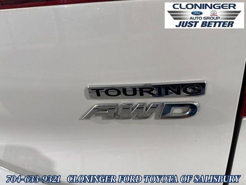 Used 2018 Honda Pilot Touring image 12