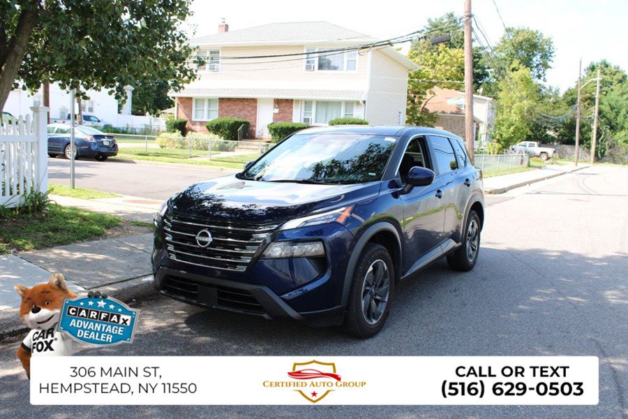 Used 2024 Nissan Rogue SV FWD image 3