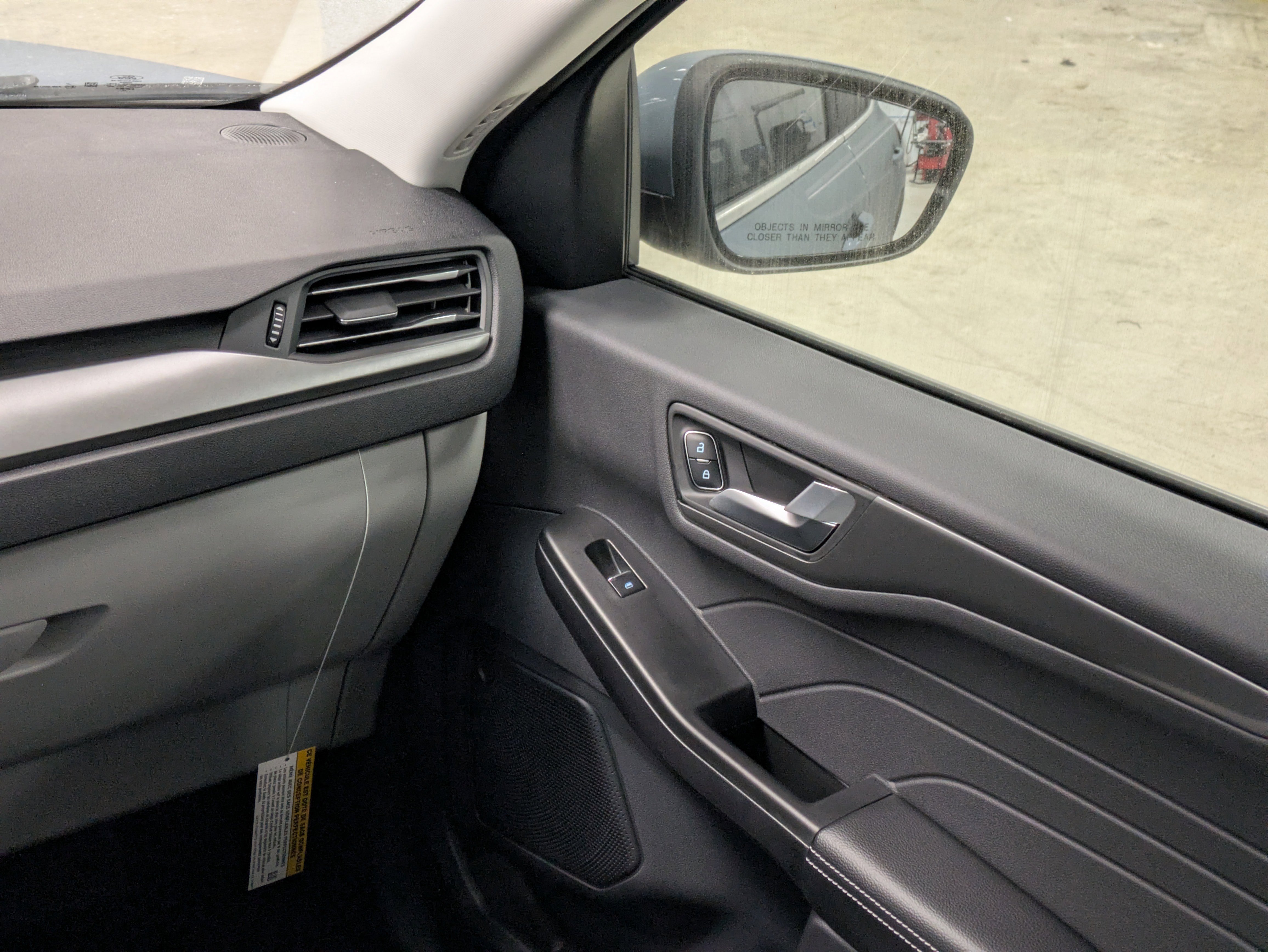 New 2026 Ford Escape SE FWD image 18