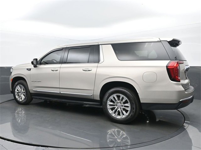 Used 2023 GMC Yukon XL SLT image 3