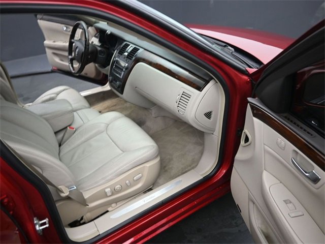 Used 2009 Cadillac DTS image 17