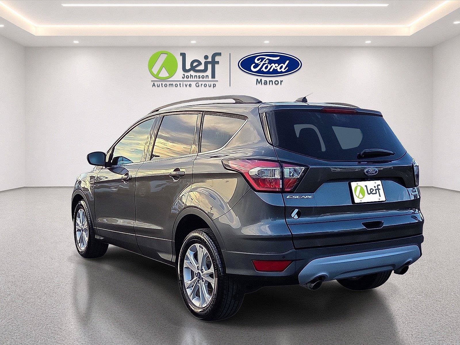 Used 2017 Ford Escape SE w/ Equipment Group 201A FWD image 5
