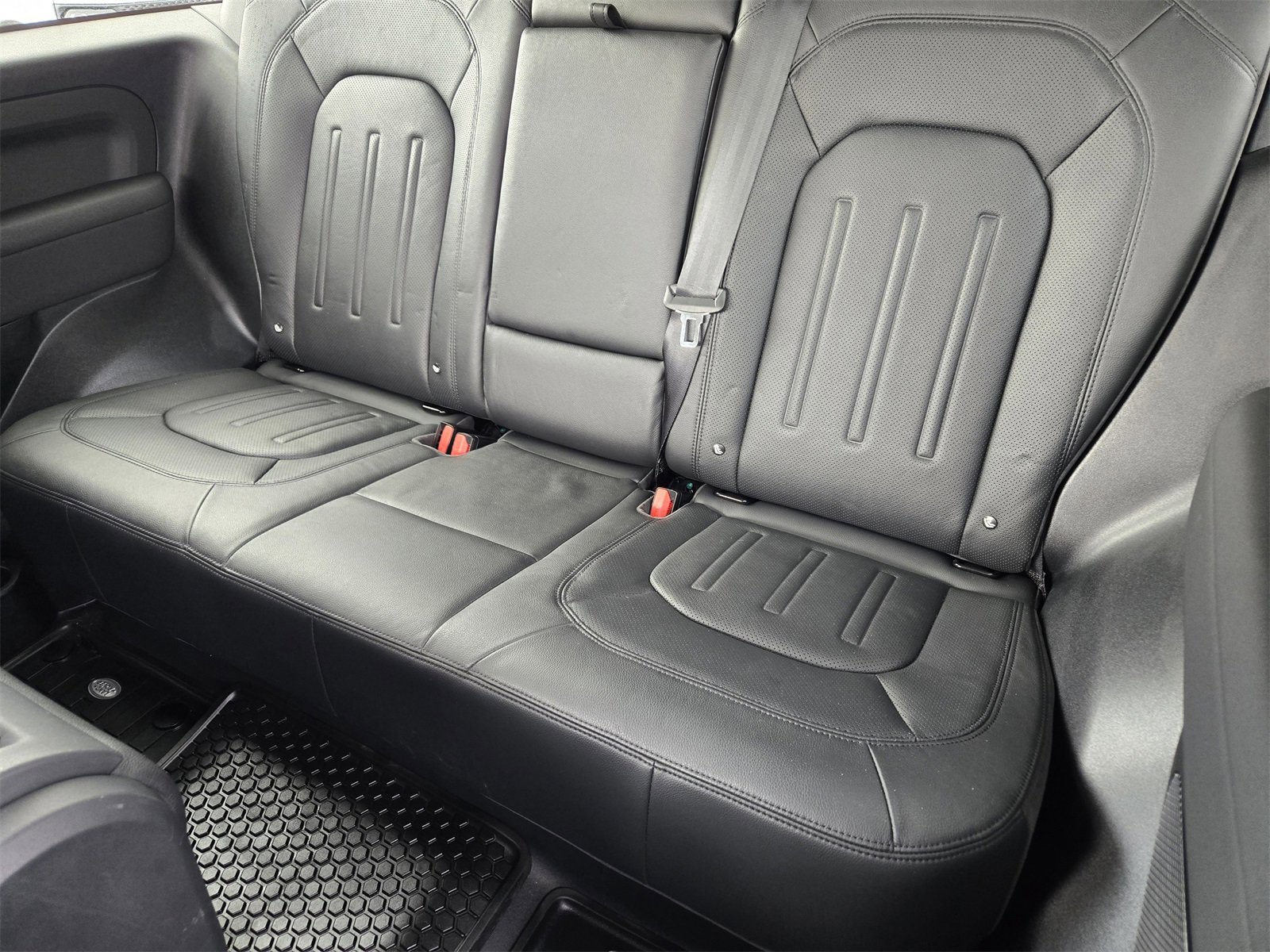 Used 2021 Land Rover Defender 90 First Edition image 27