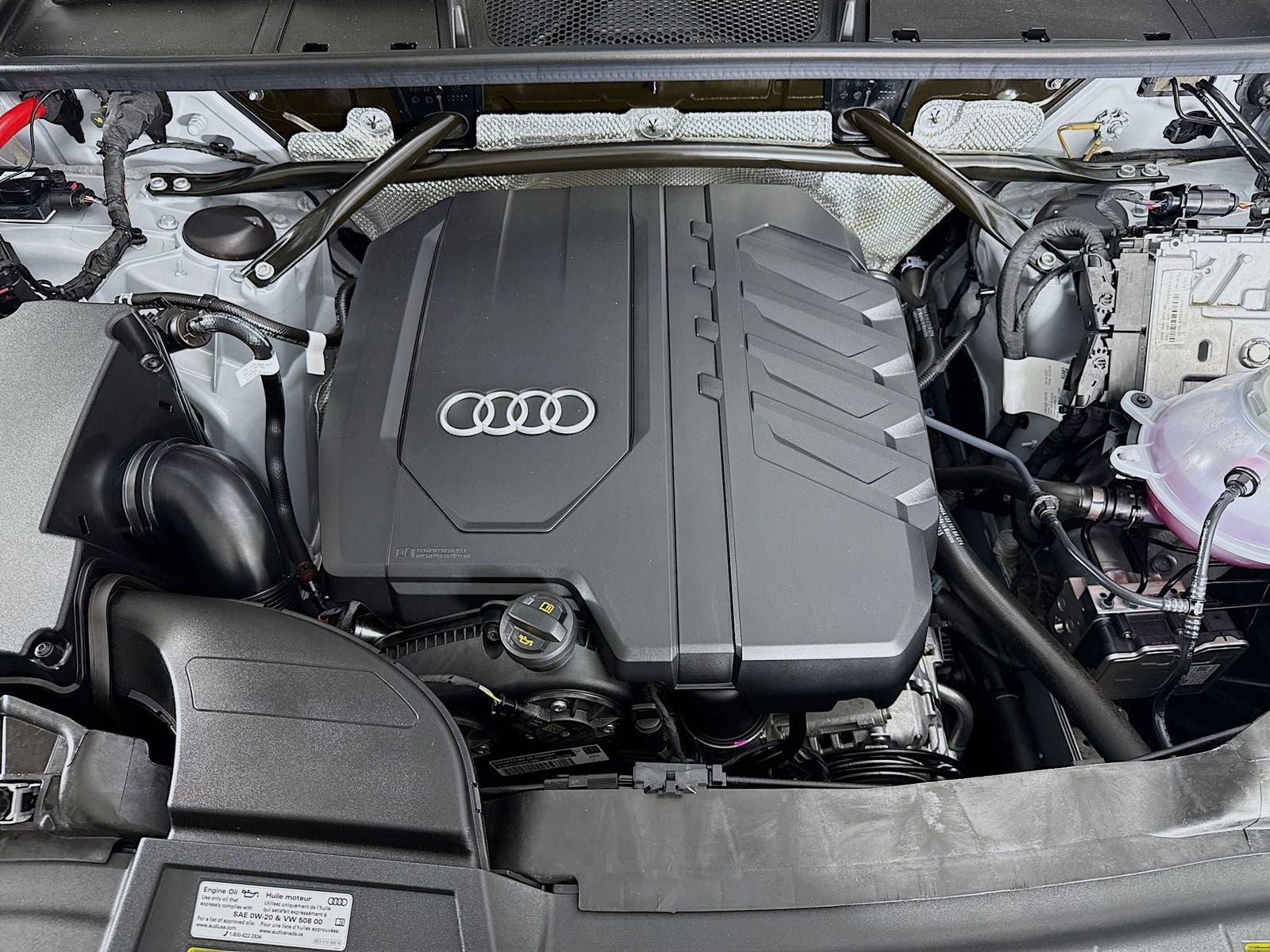 Certified 2025 Audi Q5 2.0T Premium Plus w/ Premium Plus Package AWD/4WD image 32