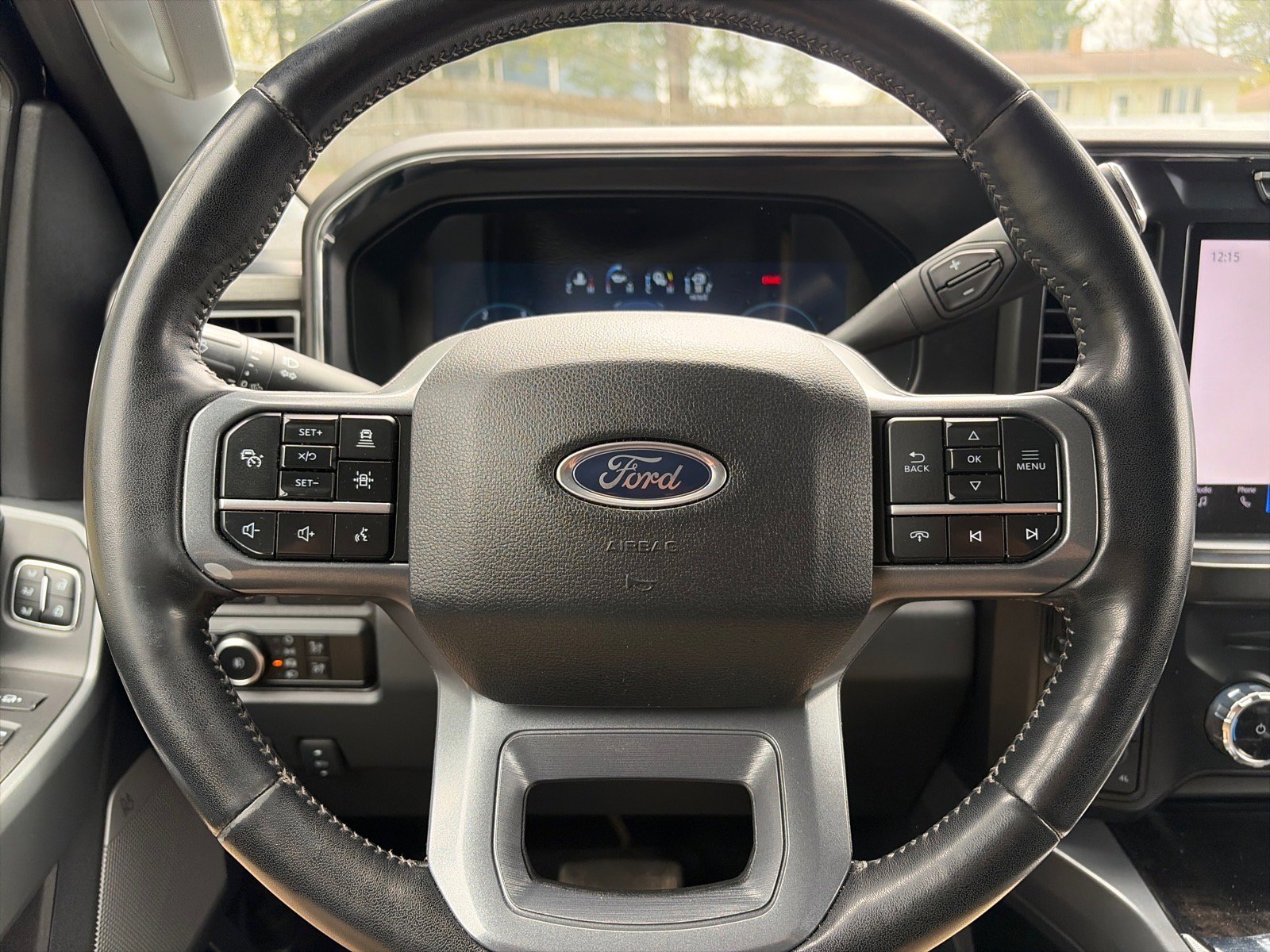 Used 2024 Ford F350 Lariat w/ Lariat Ultimate Package AWD/4WD image 32