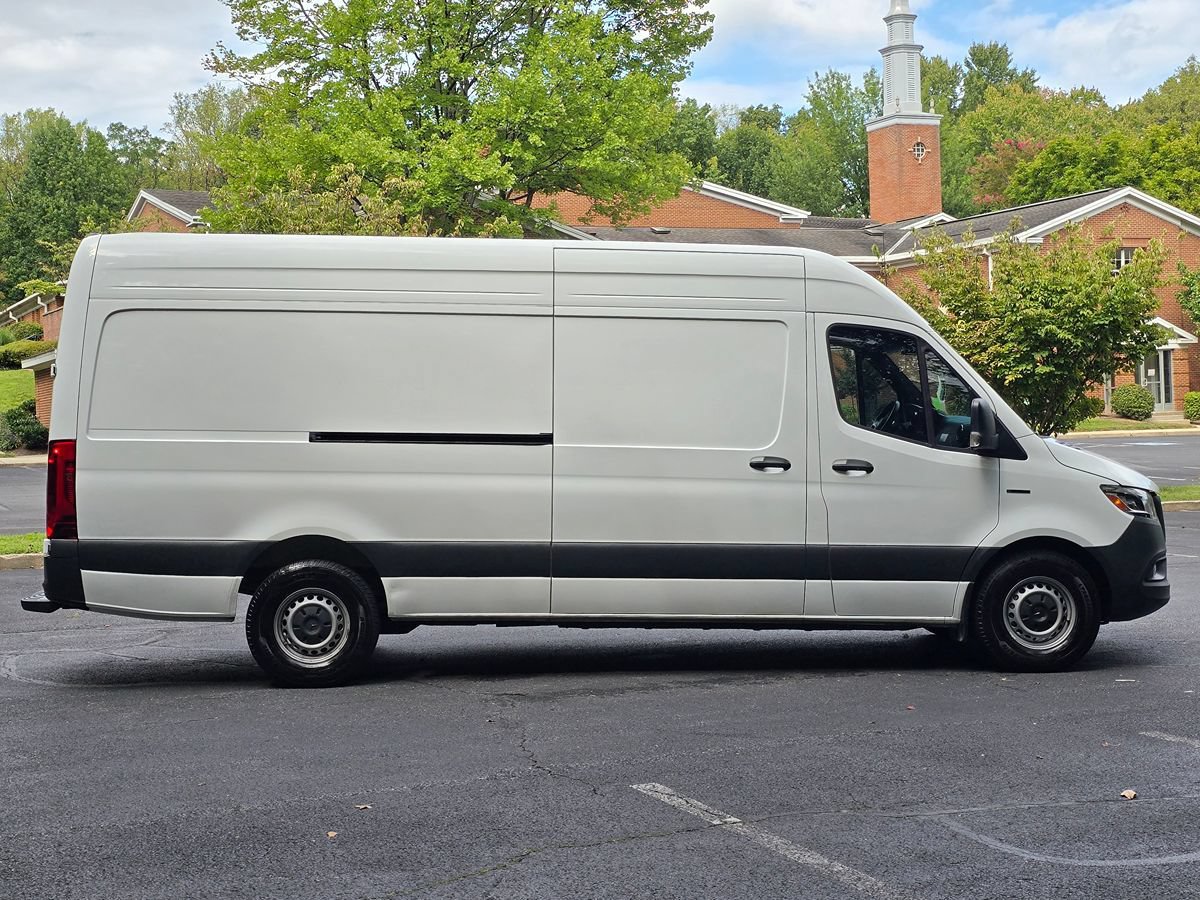 Used 2024 Mercedes-Benz eSprinter 170 Cargo image 7