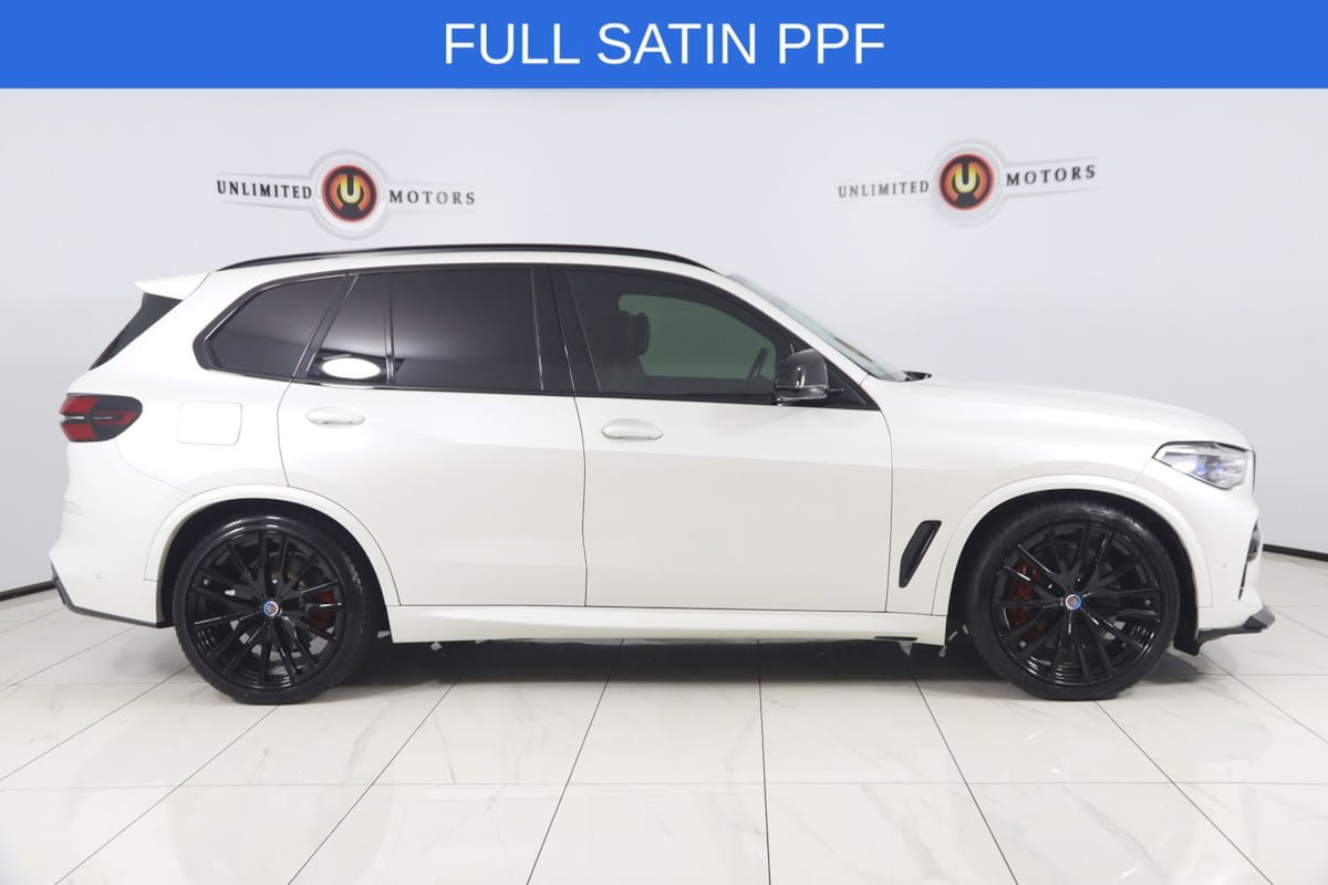 Used 2022 BMW X5 M50i w/ Executive Package AWD/4WD image 2