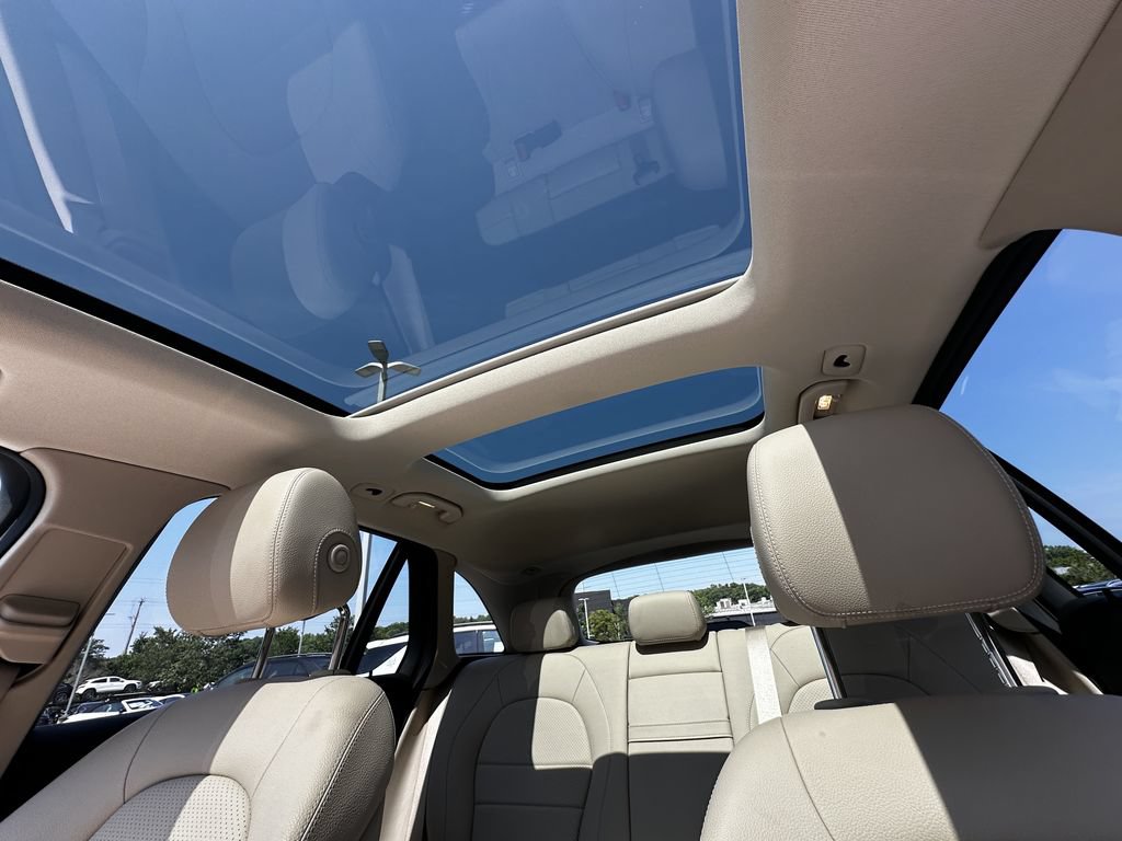 Certified 2021 Mercedes-Benz GLC 300 image 33