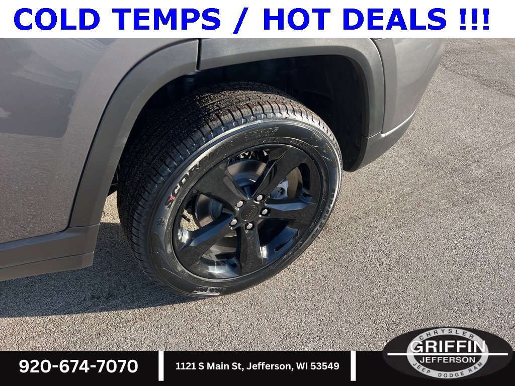 New 2025 Jeep Grand Cherokee Limited w/ Black Appearance Package image 11