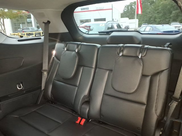 Used 2023 Ford Explorer Limited w/ Equipment Group 301A RWD image 9