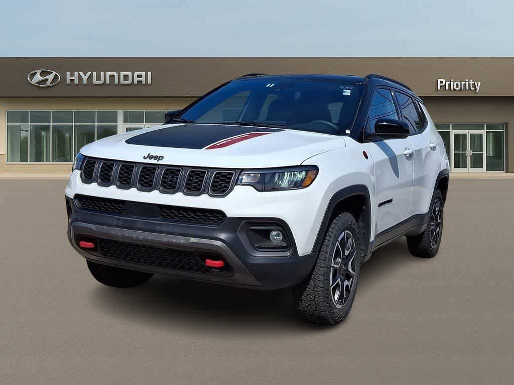 Used 2025 Jeep Compass Trailhawk AWD/4WD video 1