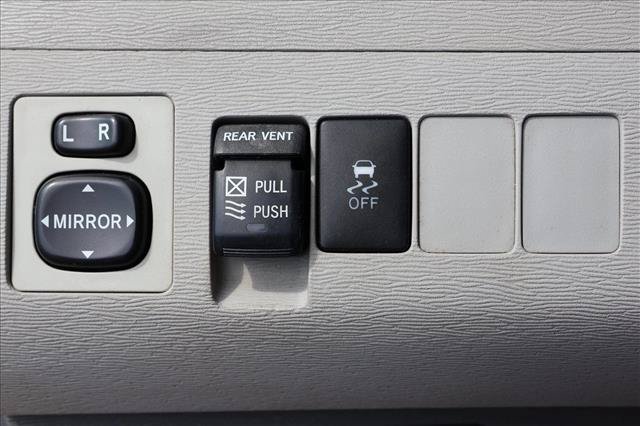 Used 2012 Toyota Sienna XLE FWD image 13