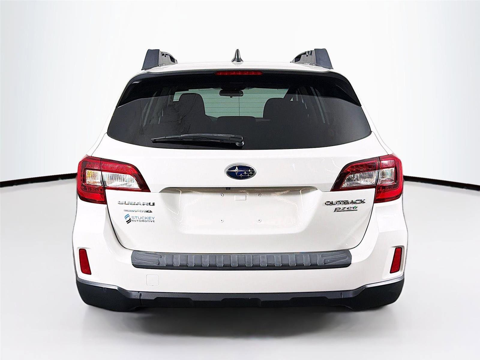 Used 2017 Subaru Outback 2.5i Premium image 6