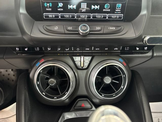Used 2018 Chevrolet Camaro SS RWD image 6