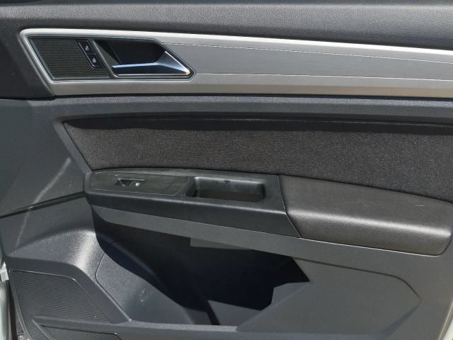 Used 2019 Volkswagen Atlas S FWD image 17