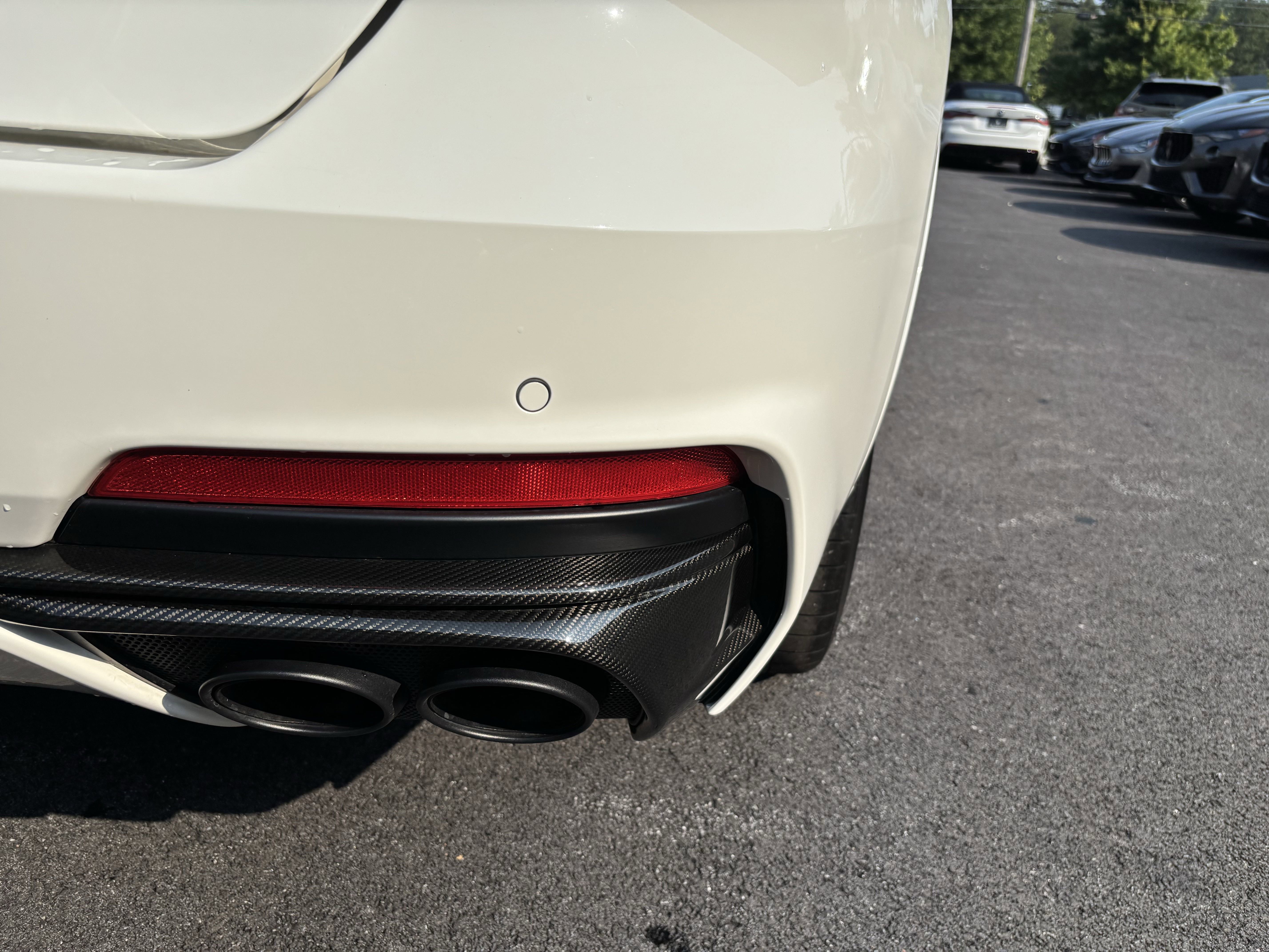 Used 2023 Maserati Levante Trofeo image 11