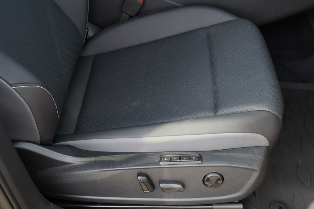 Used 2024 Volkswagen ID.4 S image 28