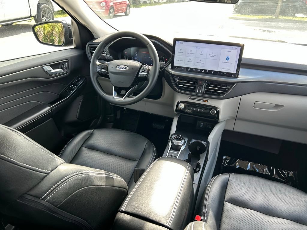 New 2023 Ford Escape SE FWD image 9