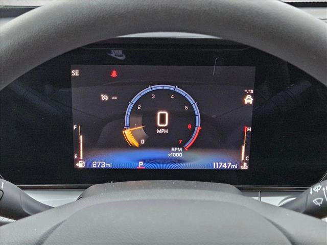 Used 2025 Chevrolet Trax LT image 11