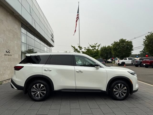 Certified 2025 INFINITI QX60 Pure AWD/4WD image 3