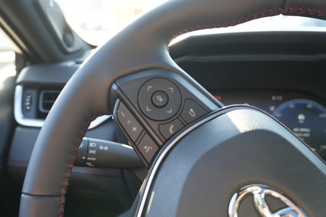 Used 2025 Toyota RAV4 XSE w/ Premium Package AWD/4WD image 30