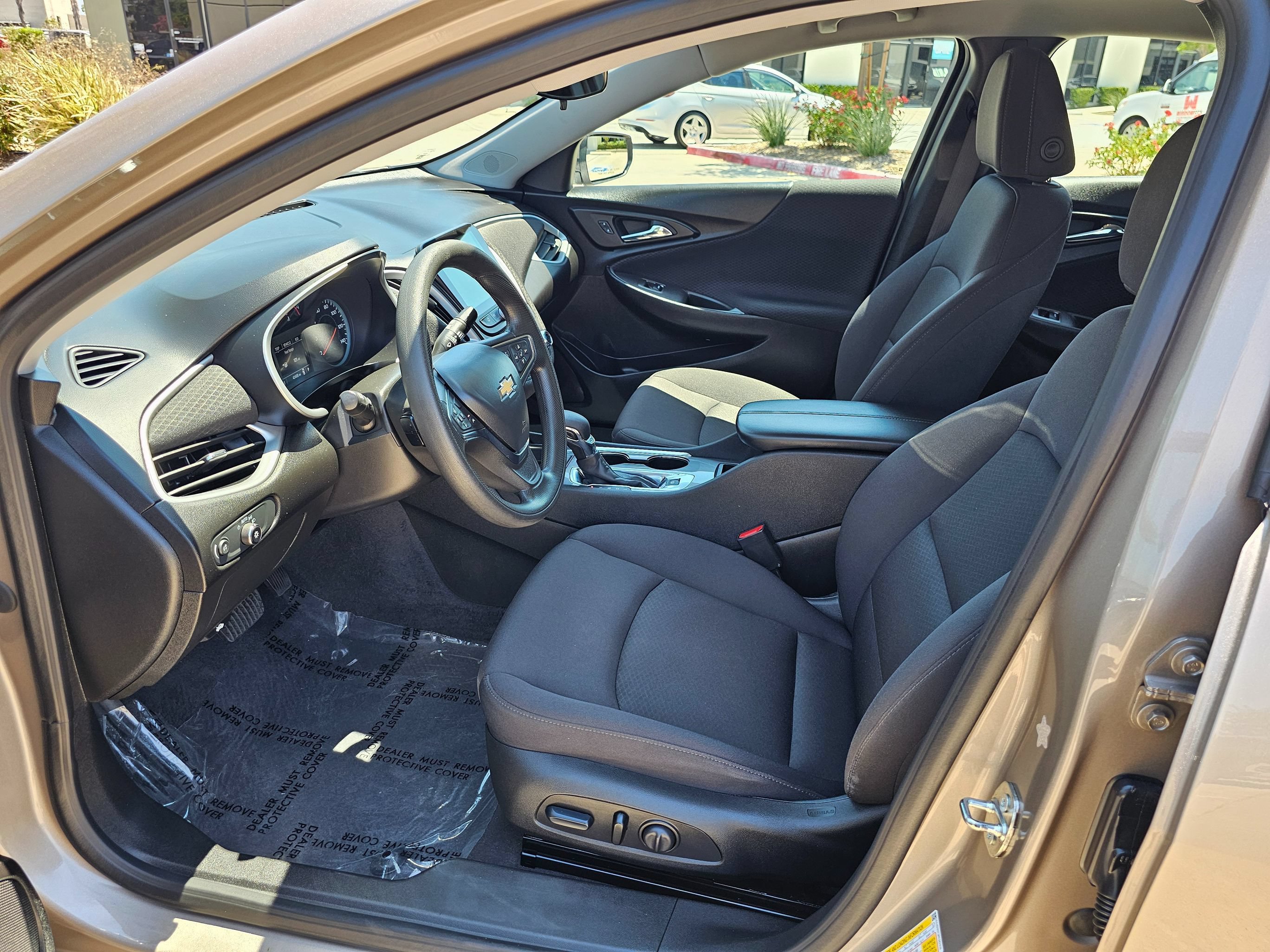 Used 2023 Chevrolet Malibu LT FWD image 17