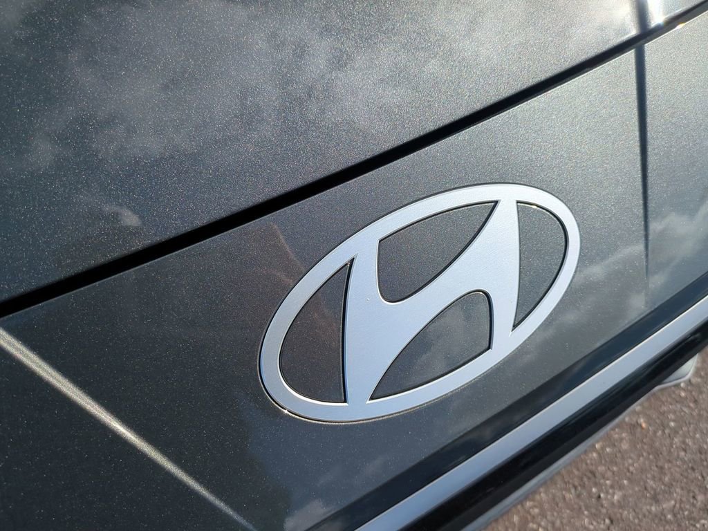 New 2026 Hyundai Elantra Limited image 13