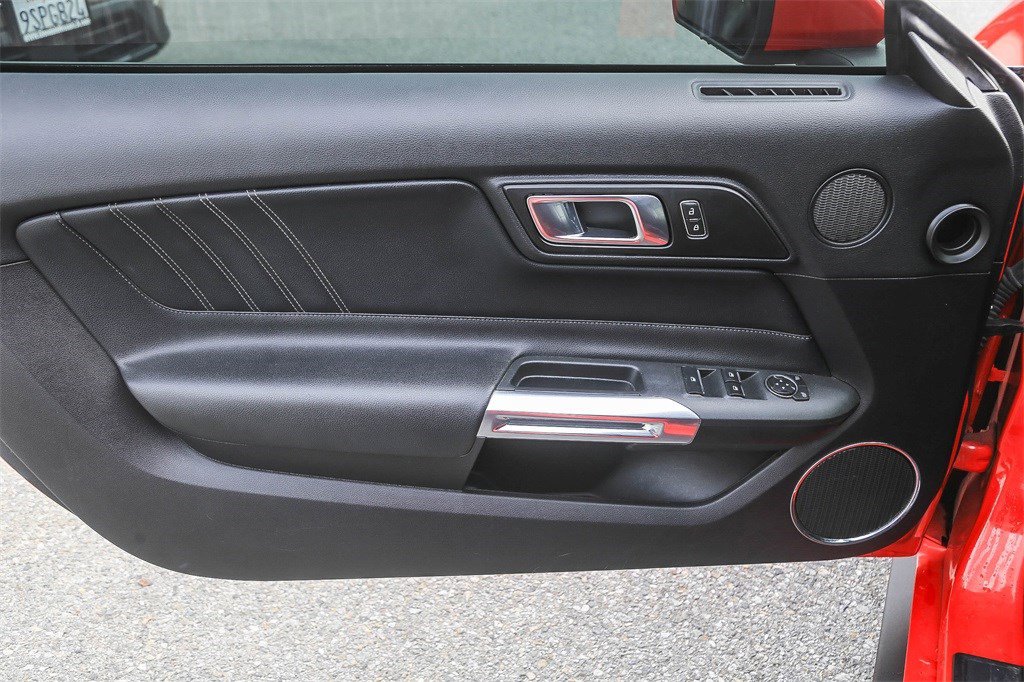 Used 2019 Ford Mustang GT Premium image 19