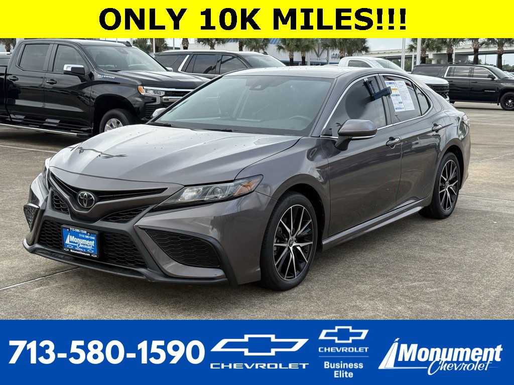 Used 2023 Toyota Camry SE