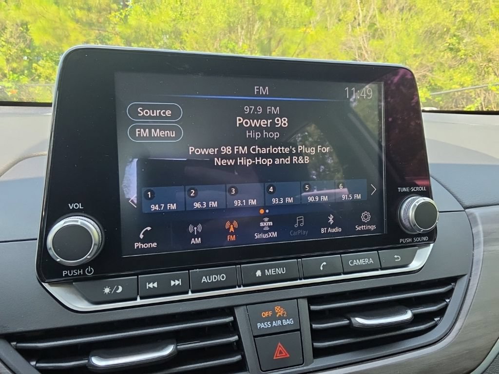 Used 2025 Nissan Altima 2.5 SV FWD image 25