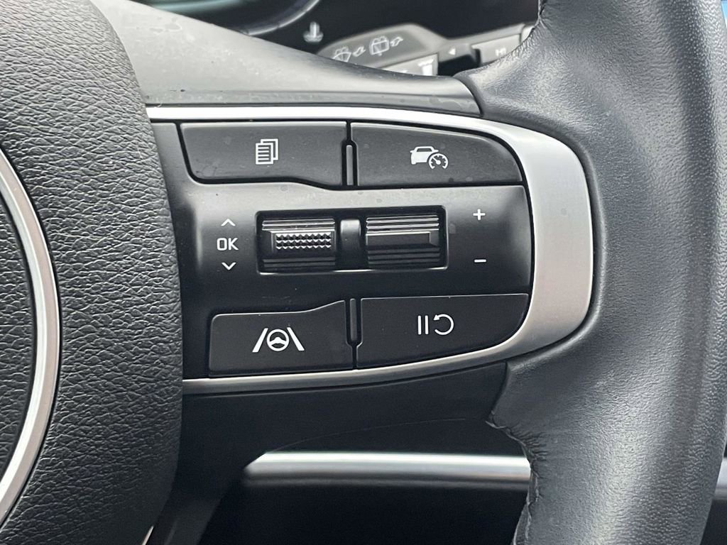 Used 2024 Kia Sportage EX image 30