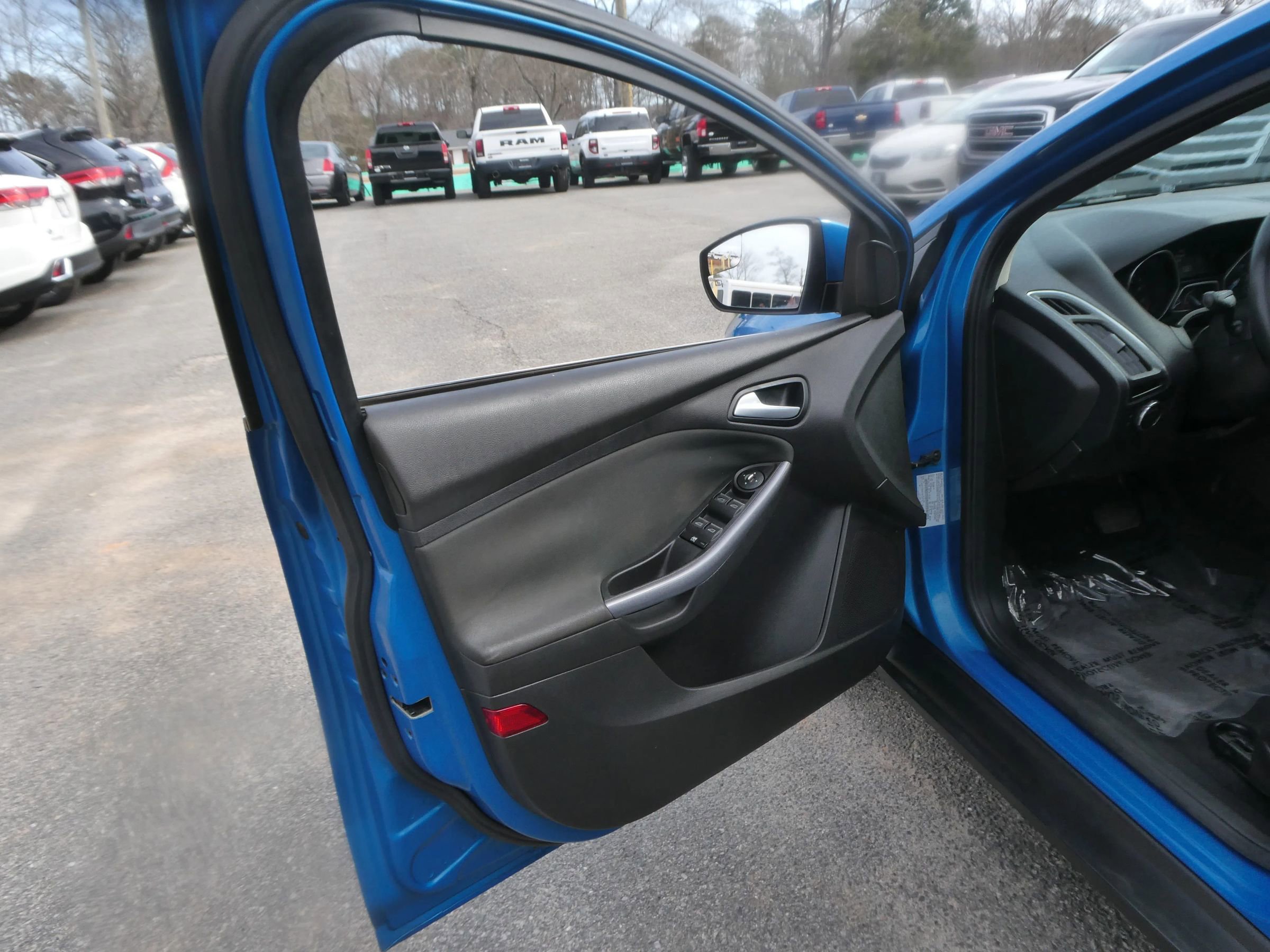 Used 2014 Ford Focus Titanium image 13