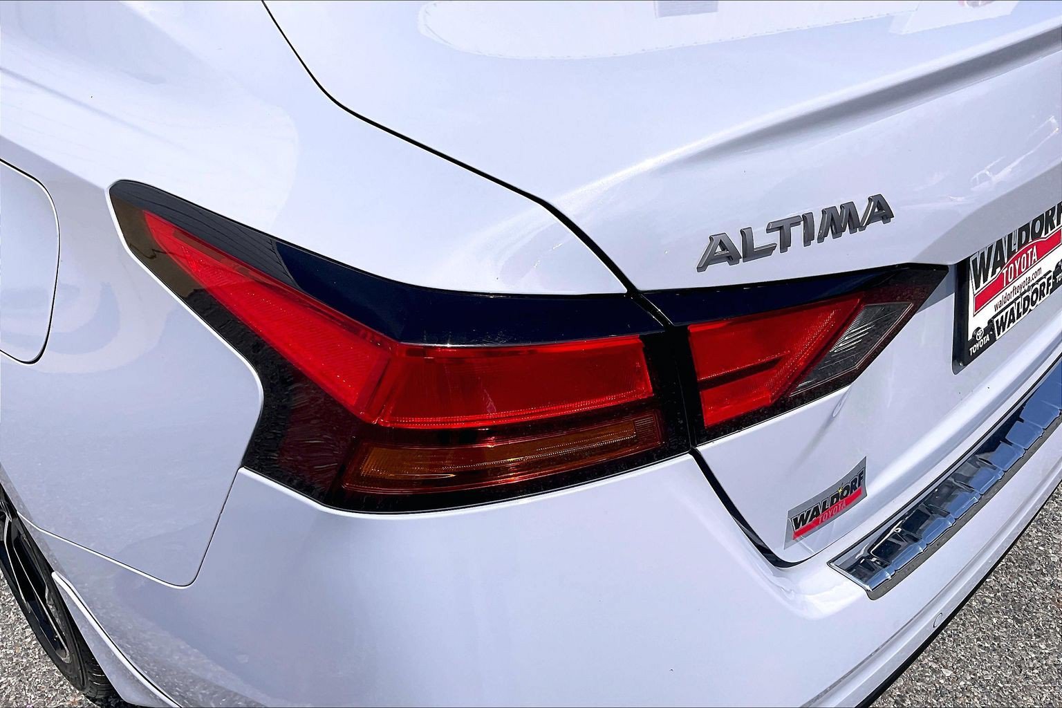 Used 2023 Nissan Altima 2.5 SR FWD image 32