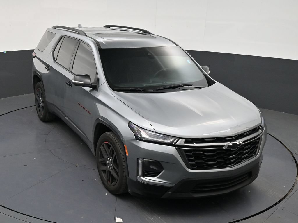 Used 2023 Chevrolet Traverse Premier w/ Redline Edition FWD image 17