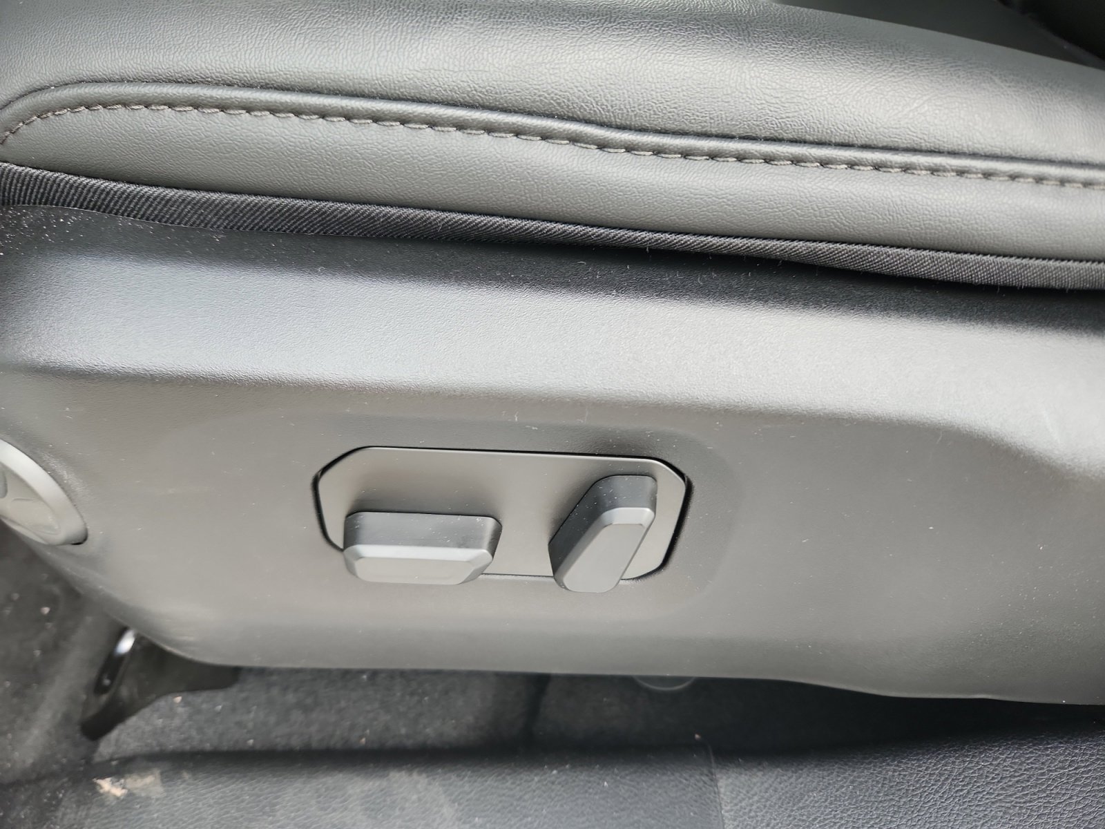 New 2025 Jeep Wrangler Unlimited Rubicon 392 image 15