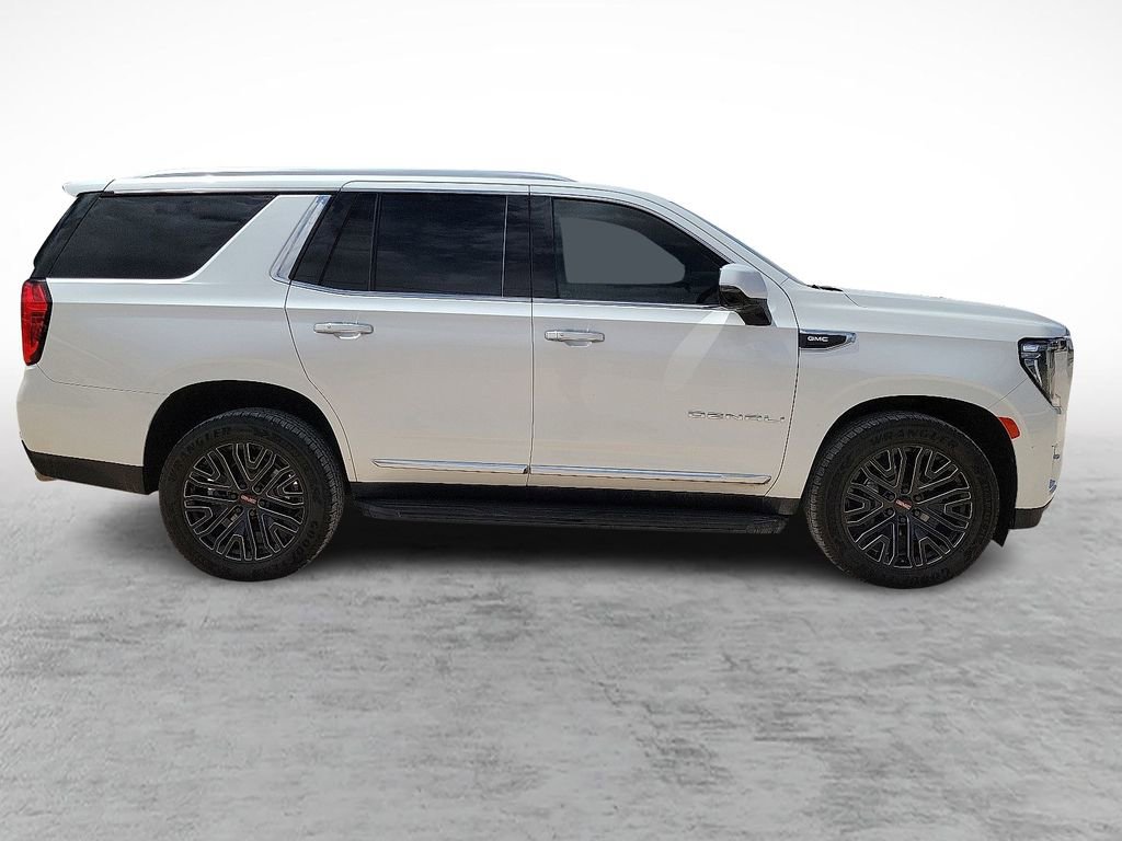 Used 2021 GMC Yukon Denali w/ LPO, Illumination Package RWD image 12