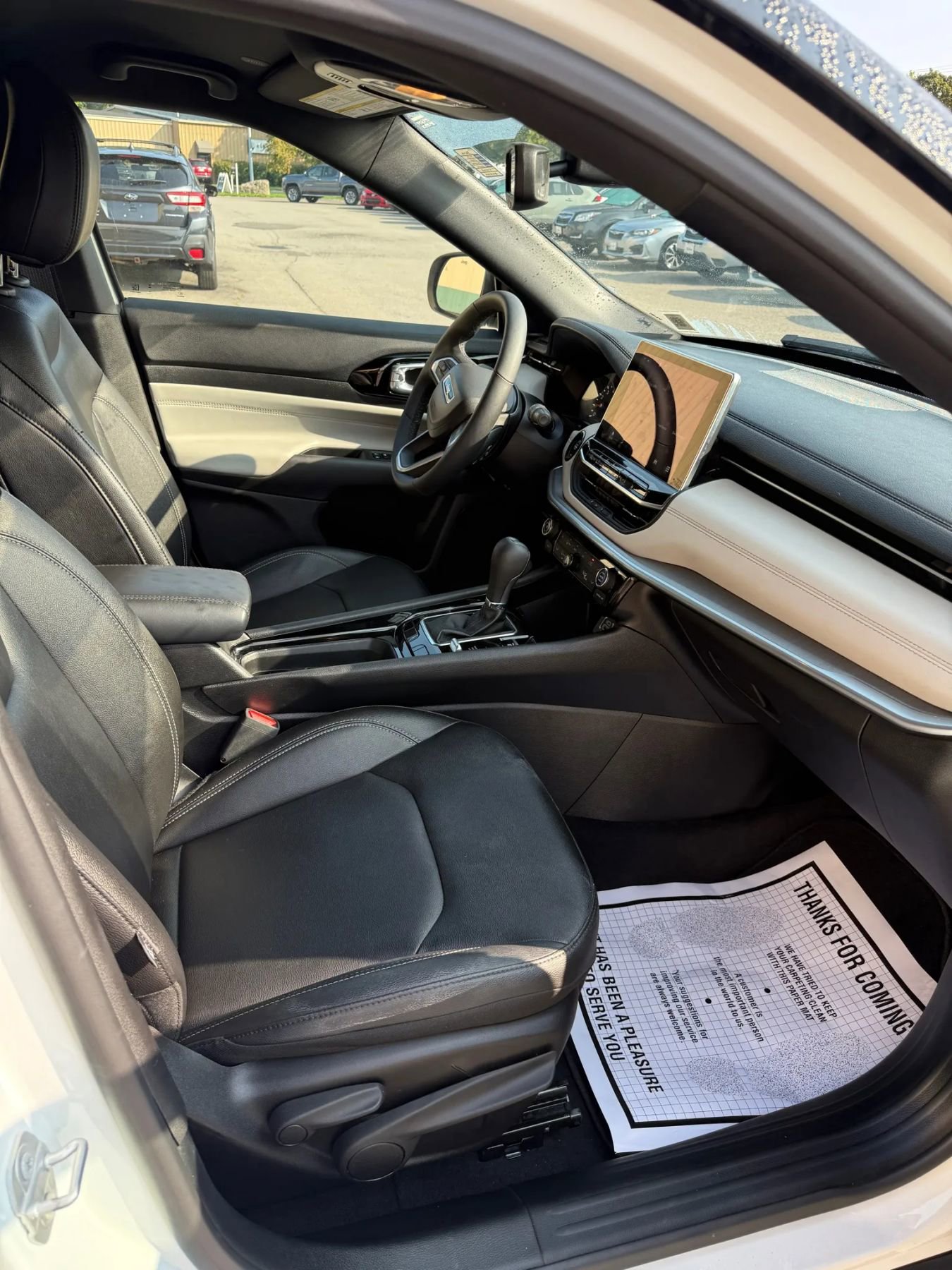 Used 2025 Jeep Compass Limited image 13