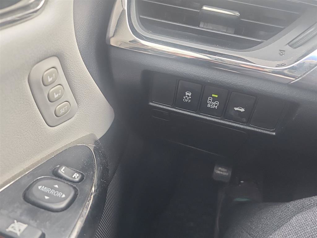 Used 2016 Toyota Avalon XLE Premium FWD image 19