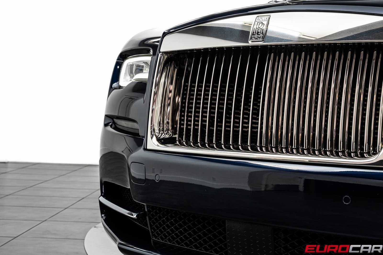 Used 2017 Rolls-Royce Wraith image 12