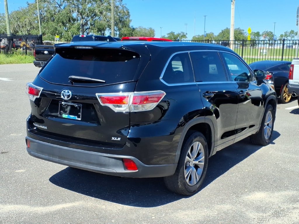 Used 2015 Toyota Highlander XLE FWD image 7