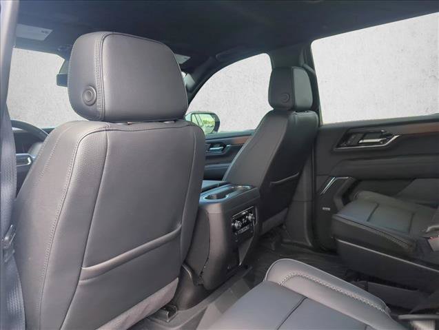 Used 2026 GMC Yukon Denali w/ LPO, Floor Liner Package AWD/4WD image 19