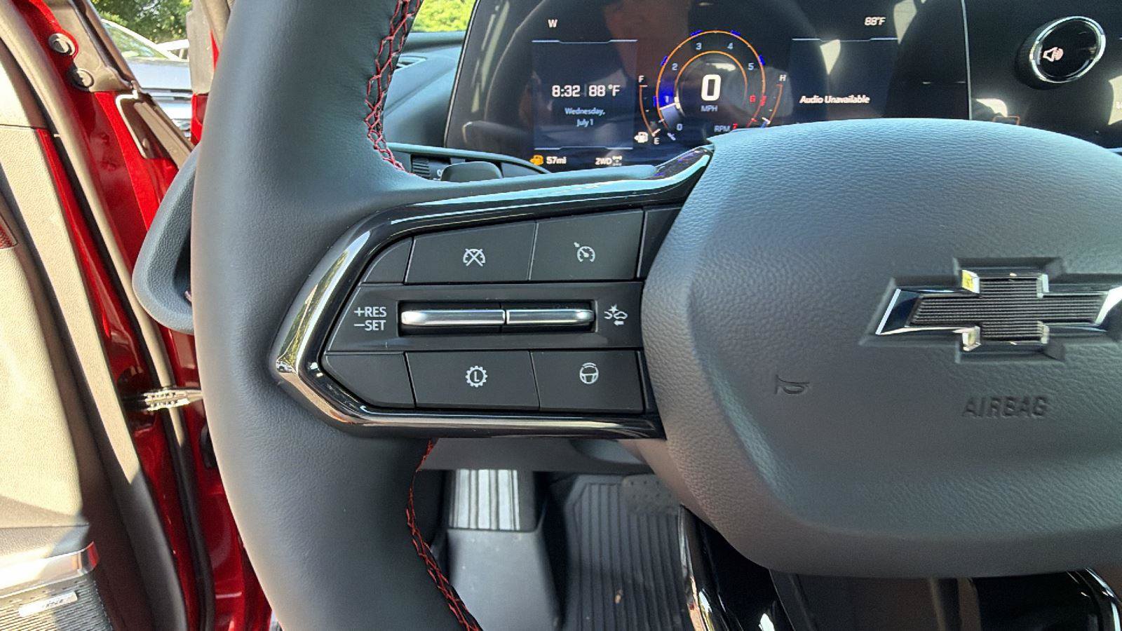 New 2026 Chevrolet Traverse RS w/ LPO, Floor Liner Package AWD/4WD image 25