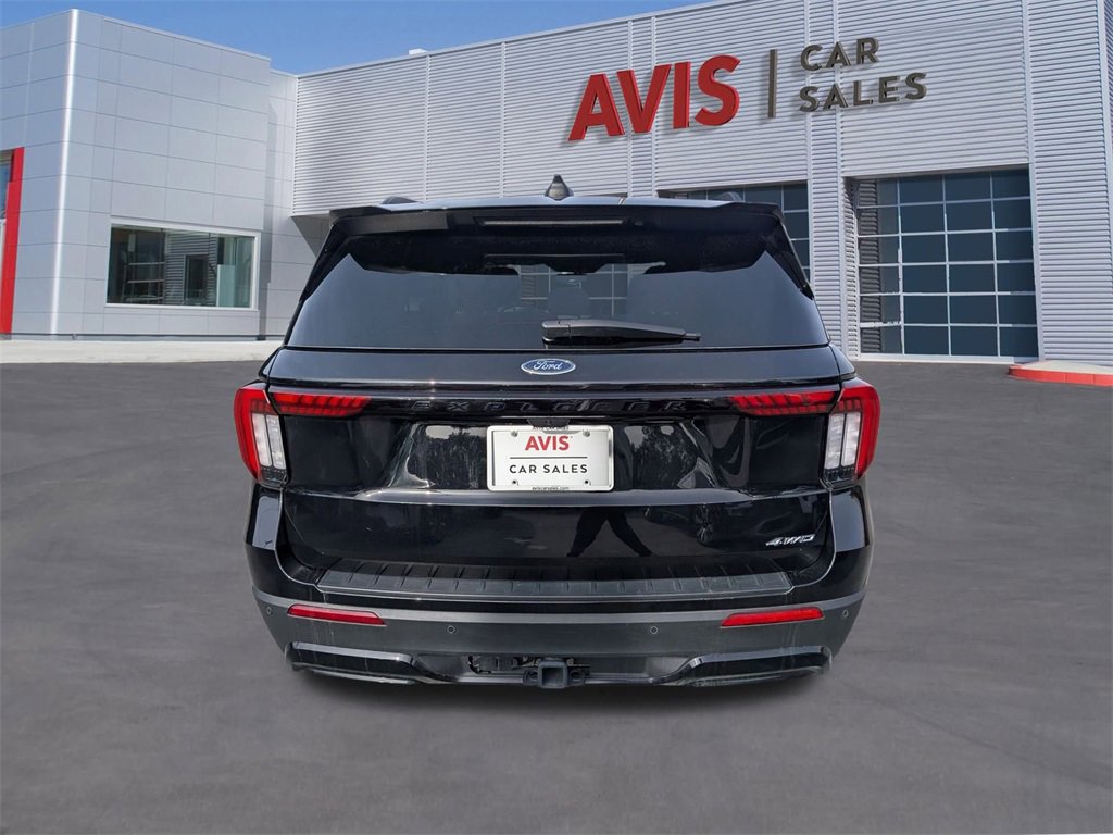 Used 2025 Ford Explorer ST-Line w/ ST-Line Street Pack image 7