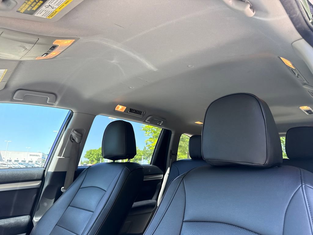 Used 2018 Toyota Highlander Plus AWD/4WD image 30