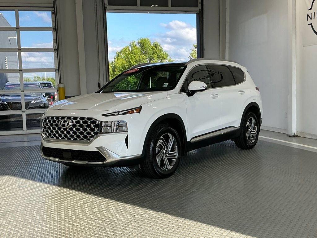 Used 2022 Hyundai Santa Fe SEL w/ Convenience + Premium Package FWD image 2